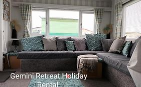 Stylish Holiday Home With Fishing Lakes